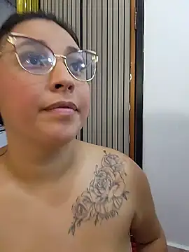 LizzRouse লাইভ XXX চ্যাট