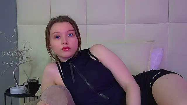 KeiraAsti: απευθείας συνομιλία ΧΧΧ