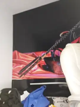 Elinaax: δι αδικτυακό σόου στην κάμερα