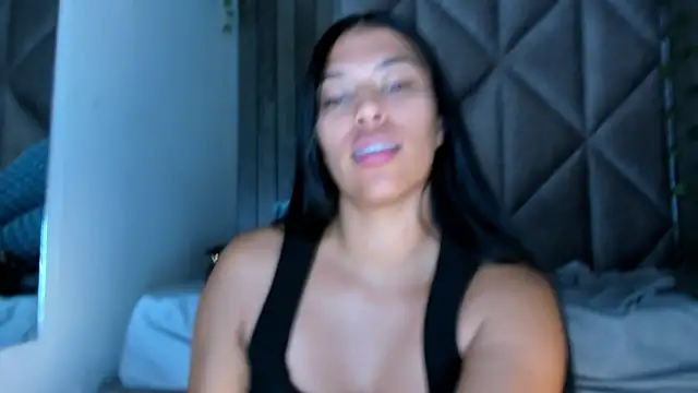 RiriiBrunette__ 即時 XXX 聊天