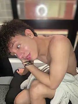 yoursexyjose webkamerás műsora