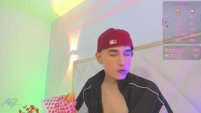 Chat XXX en directo de Eidan_tay