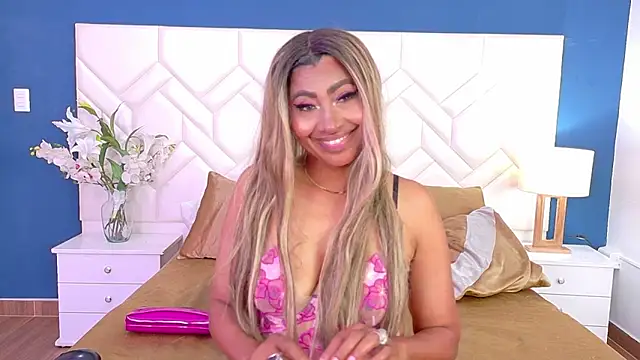 Chatroom XXX en direct de Kiara_Parker_