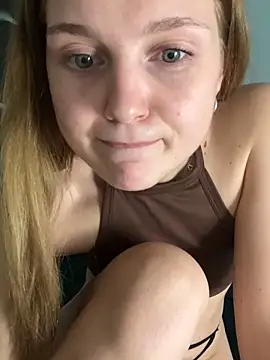 Emaline_Fane Live XXX-Chat