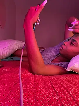 TheRealOshunQueen's Live XXX Chat