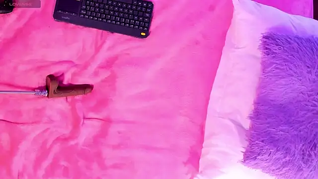 EmmiicuteのライブXXXチャット