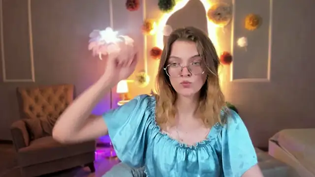 Avrora_Spark's Live XXX Chat