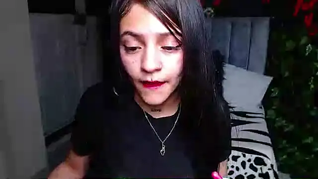 Violettasquirt Live XXX-Chat