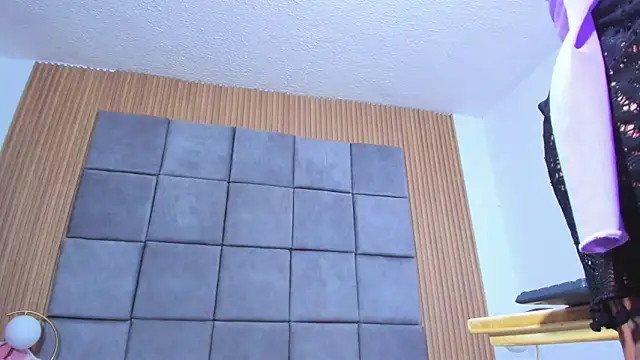 ZachaTompson Adlı Modelin Canlı XXX Sohbeti