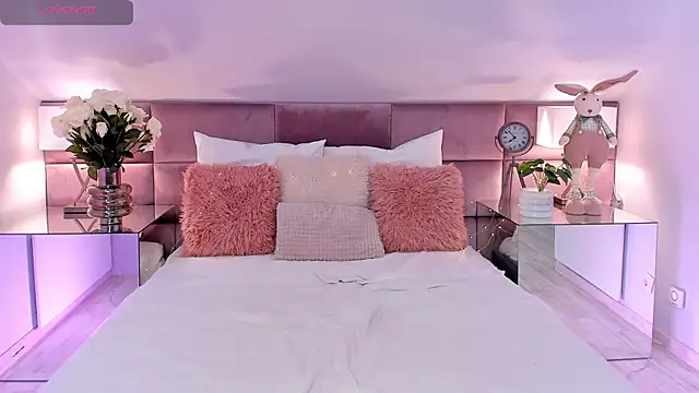 MiaMuse's Live XXX Chat