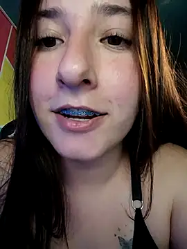 Mysticdooll69's Live XXX Chat