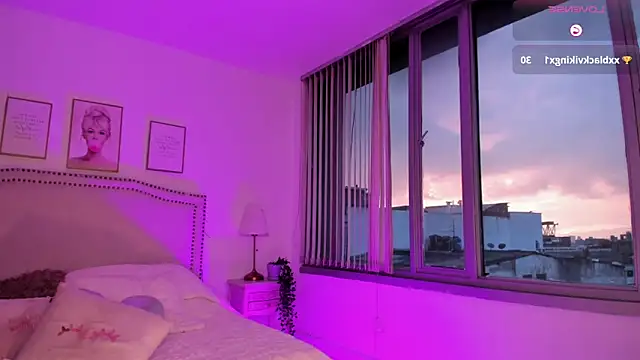 Онлайн чат XXX Bella_ev