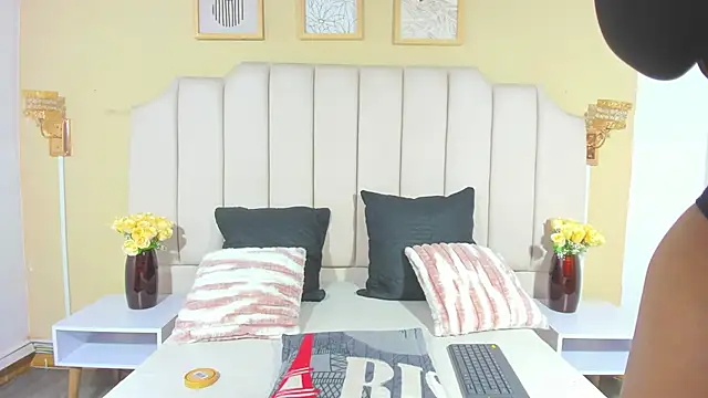 Sara_Hanks 网络视讯表演