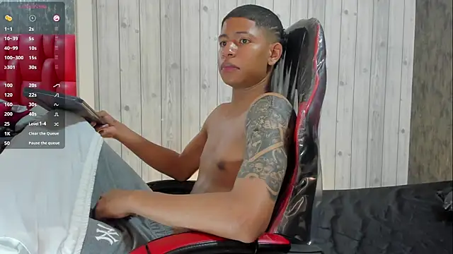 _erick_j: онлайн-секс-чат