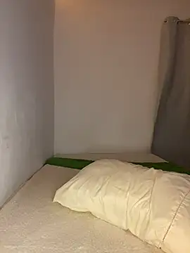 Isisbennett 现场XXX聊天