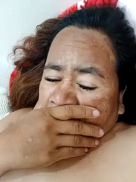 babyloves69 Live XXX Chat