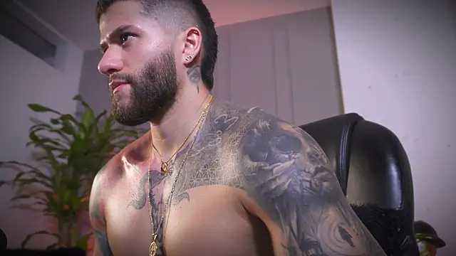 Frank_Farrell Adlı Modelin Canlı XXX Sohbeti