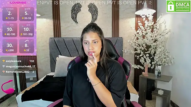 Chat +18 de Atiena_ ao vivo