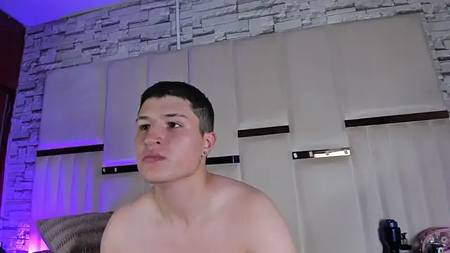 ANLLELOAndANGELA Adlı Modelin Web Kamerası Şovu