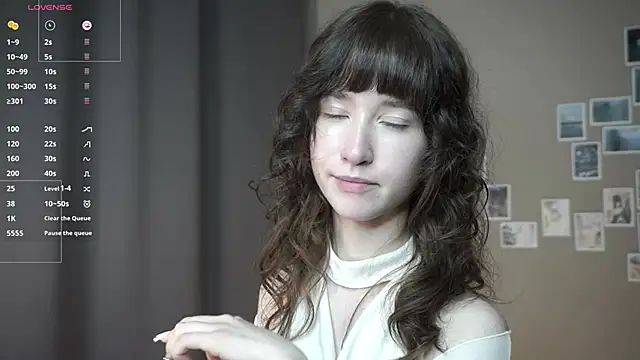 Chatroom XXX en direct de DellaLeck