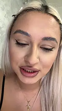 Kylie_One Webcam show