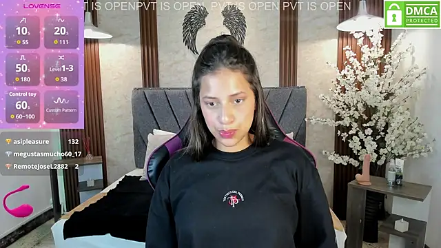 Atiena_ Chat XXX live