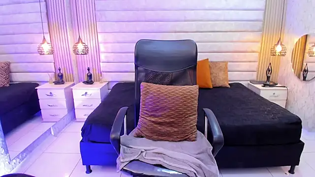 VictoriaaBlair 即時 XXX 聊天