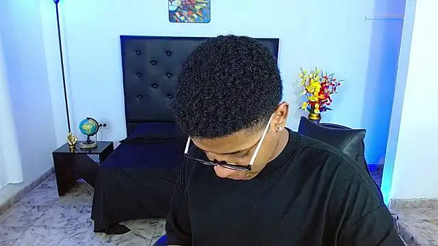 liiam3 Live XXX Chat