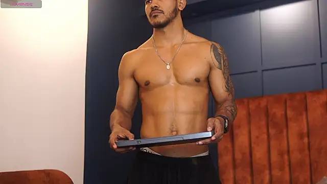 Chatroom XXX en direct de Reik_Vonn