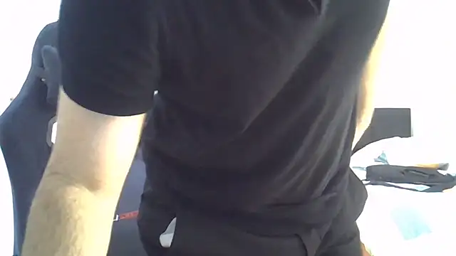 Show modela ciceroable na web-kameri