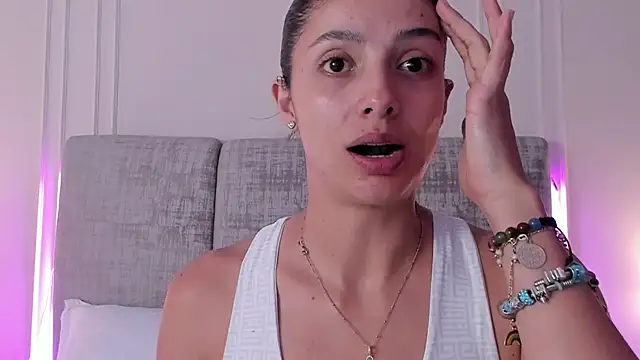 دردشة Angel-bells الجنسية المباشرة