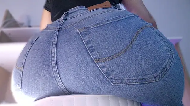 dulcepurnimaqos' Live XXX Chat