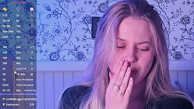 AngelAnty Show in webcam