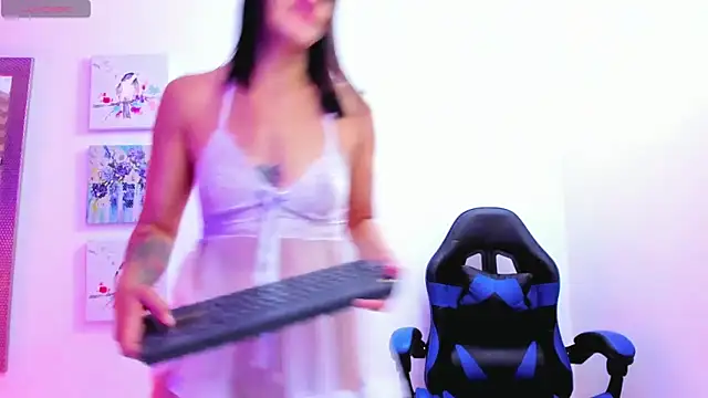 Chatroom XXX en direct de Mia_Sensation_