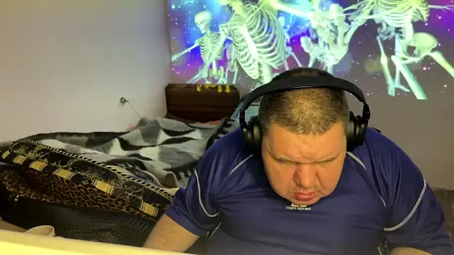 Show modela chubby_daddy na web-kameri