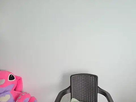 DollsKiara webkamerás műsora