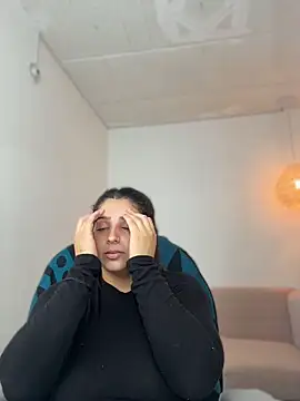 Онлайн чат XXX YummyAnna_