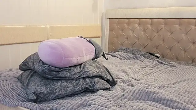 Chatroom XXX en direct de MilaVey