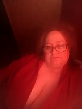 Iwenne: онлайн-секс-чат