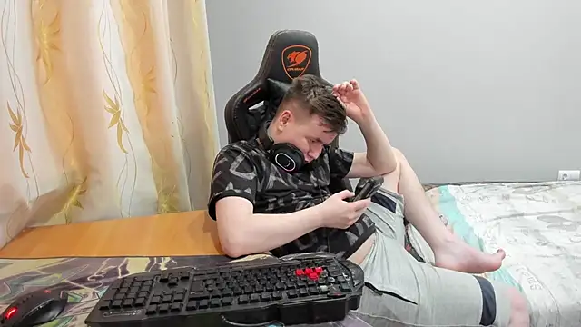 Онлайн чат XXX iliaskrislove