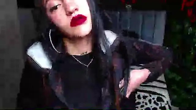 Violettasquirt's Live XXX Chat