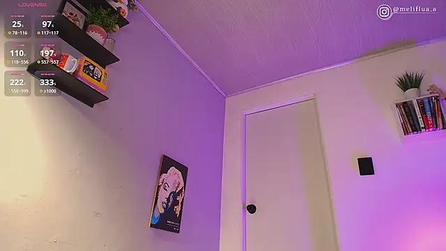 Melifluaa: вебкам-шоу