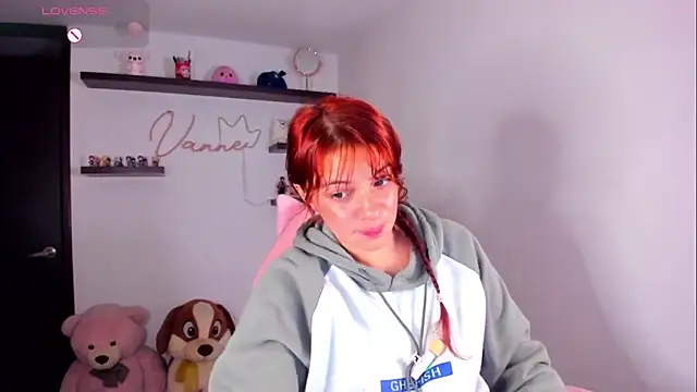 XXX chat uživo modela Vannessa__Shy