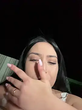 KimArts Adlı Modelin Canlı XXX Sohbeti