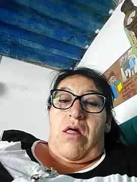 clarita_01 élő XXX-chatje