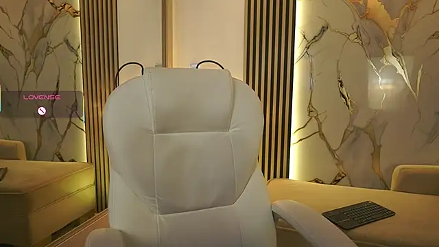 EmmaWalkerr_ লাইভ XXX চ্যাট