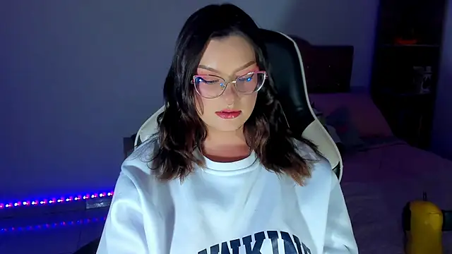 Chatroom XXX en direct de OphelianaRose33