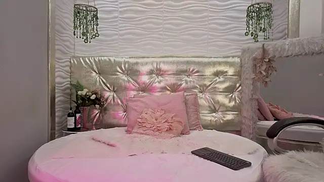 MaddyCooper_ Live XXX-chat