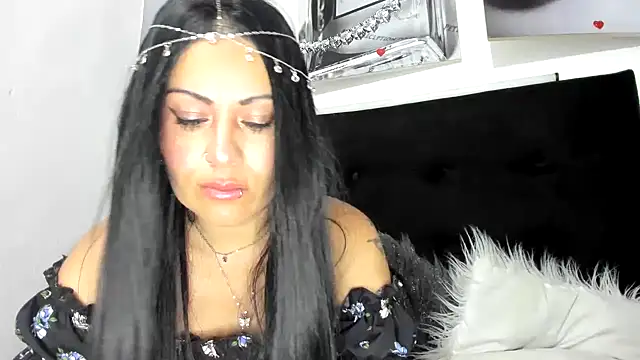 Tania_mature Chat XXX in diretta