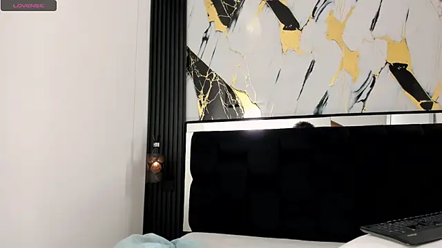 eileen_tanihara's Webcam Show